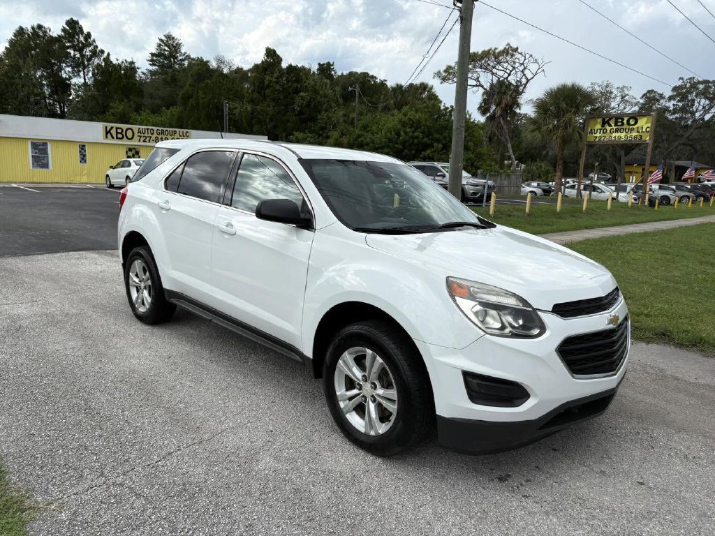 2017 Chevrolet Equinox Image 2