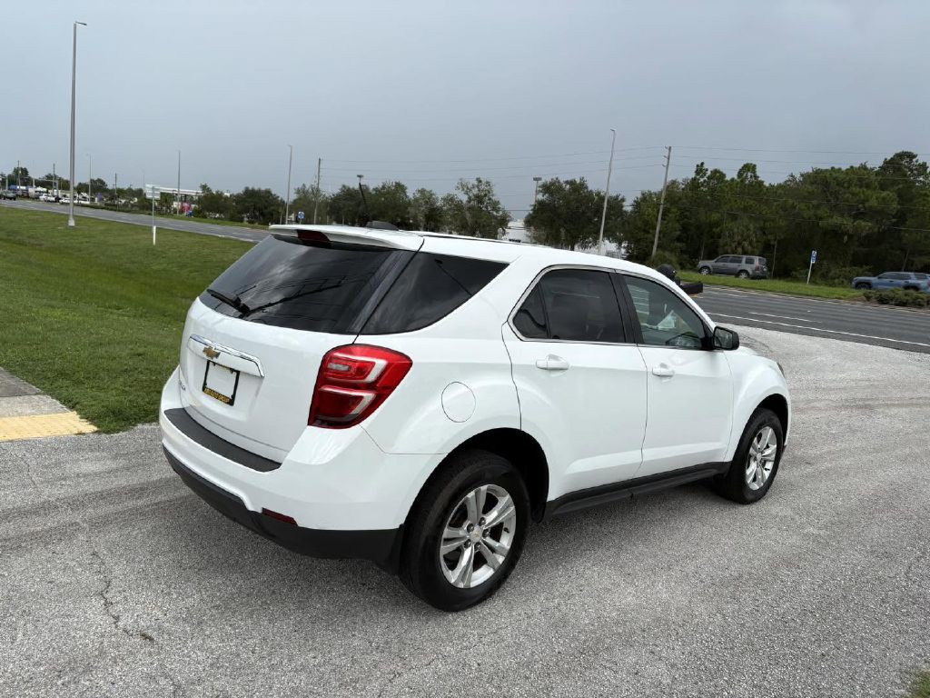 2017 Chevrolet Equinox Image 4
