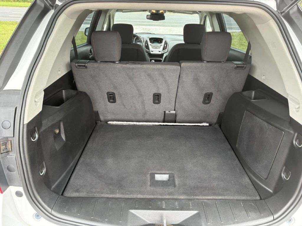 2017 Chevrolet Equinox Image 12