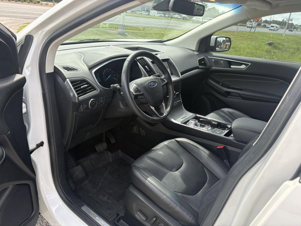 2020 Ford Edge Image 18
