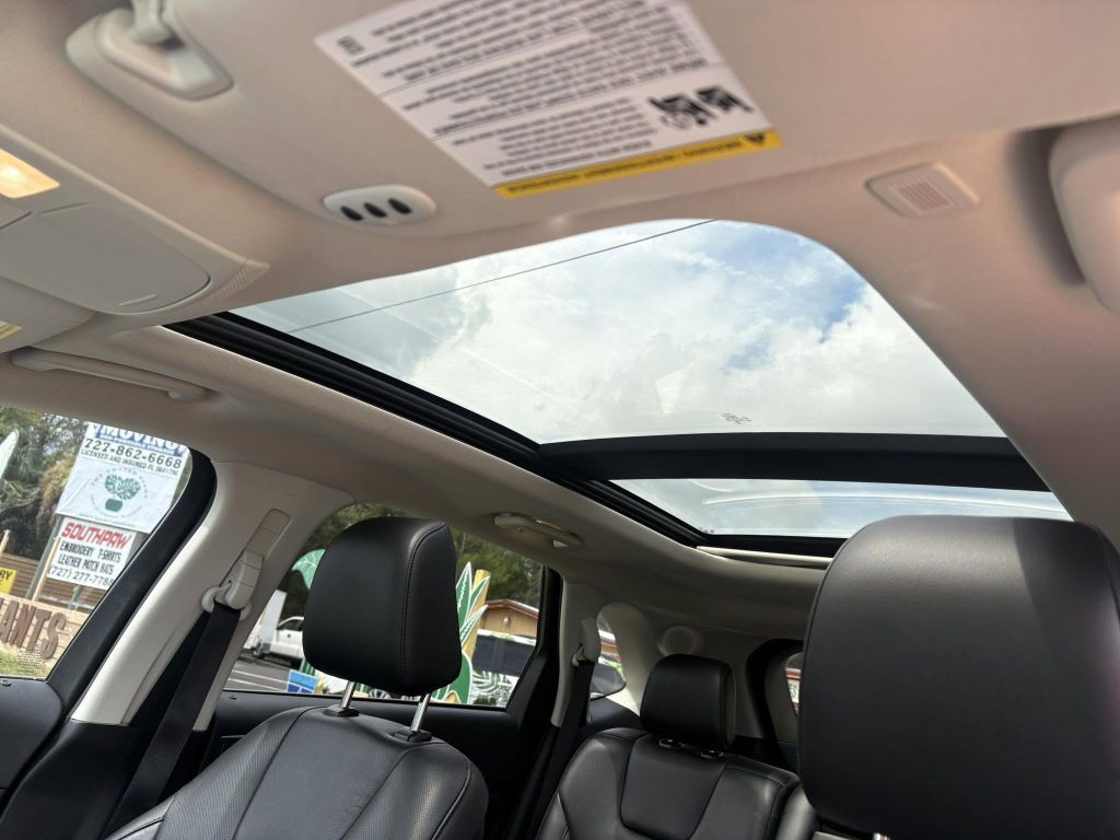 2020 Ford Edge Image 21