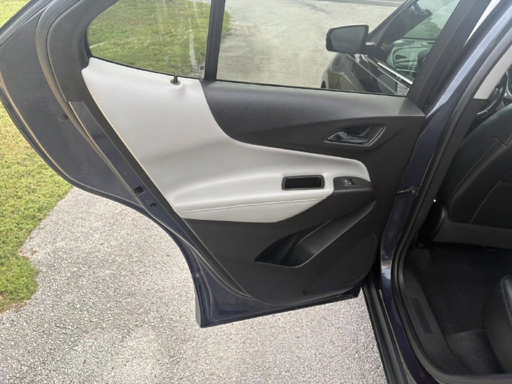 2019 Chevrolet Equinox Image 14