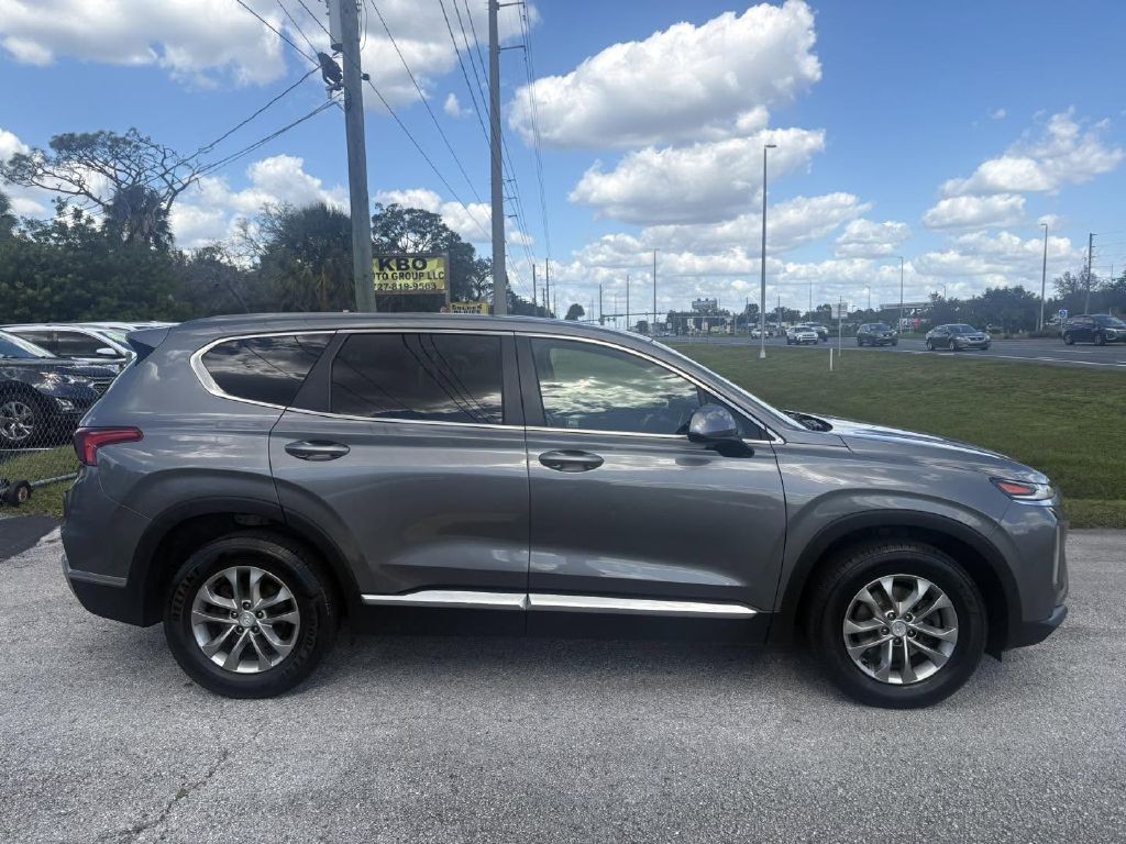 2019 Hyundai Santa Fe Image 3