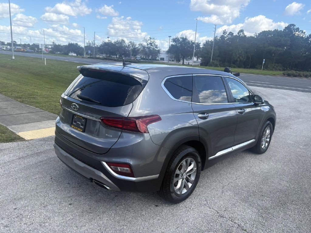 2019 Hyundai Santa Fe Image 4