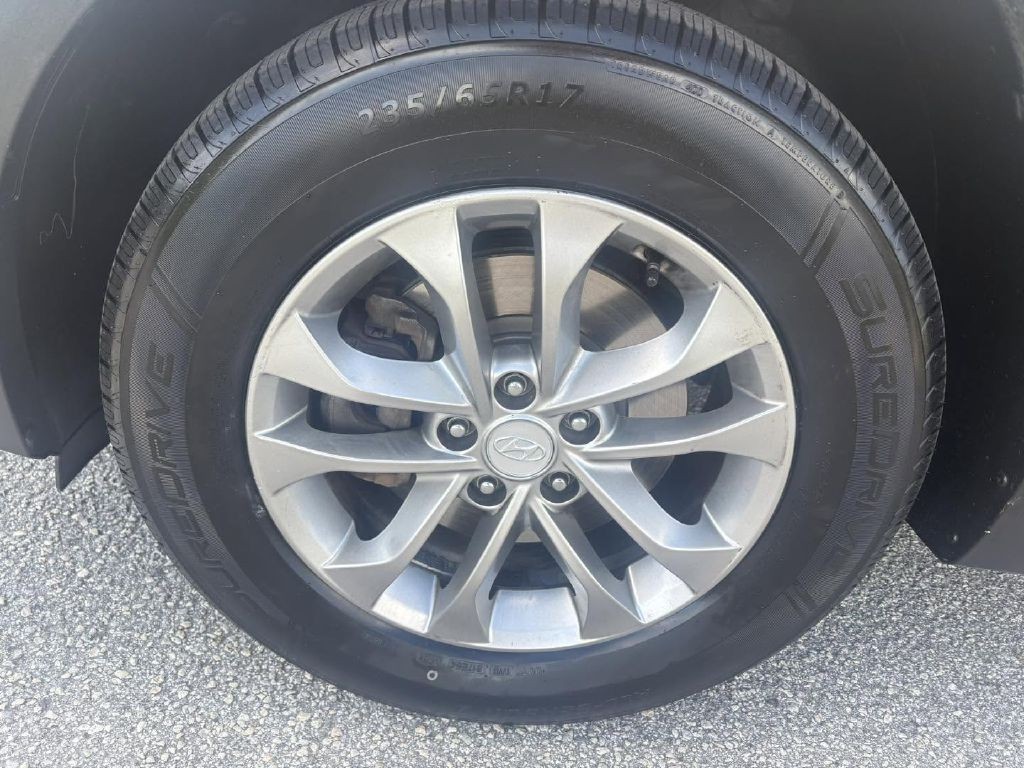 2019 Hyundai Santa Fe Image 10