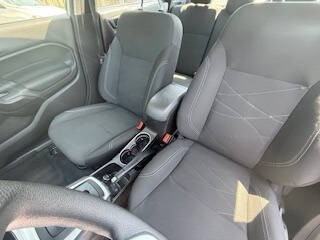 2017 Ford Fiesta Image 5