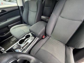 2017 Nissan Pathfinder Image 5