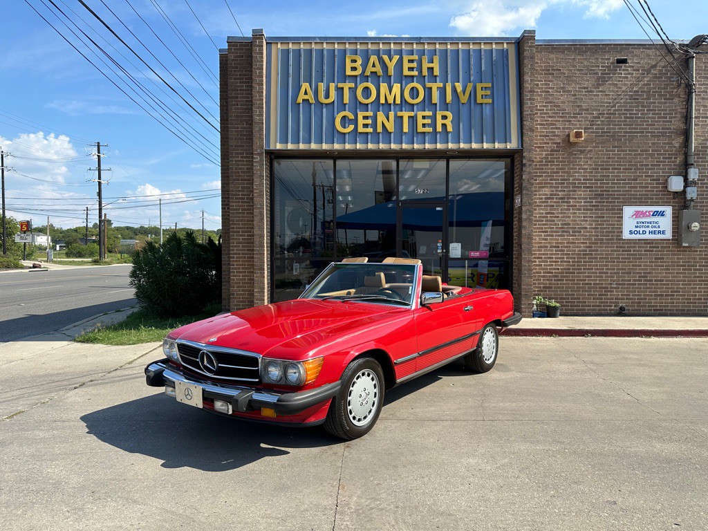 1987 Mercedes-Benz 560-Class Image 1