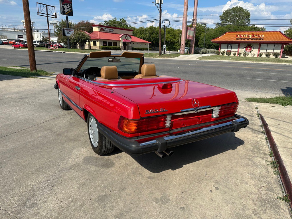 1987 Mercedes-Benz 560-Class Image 3