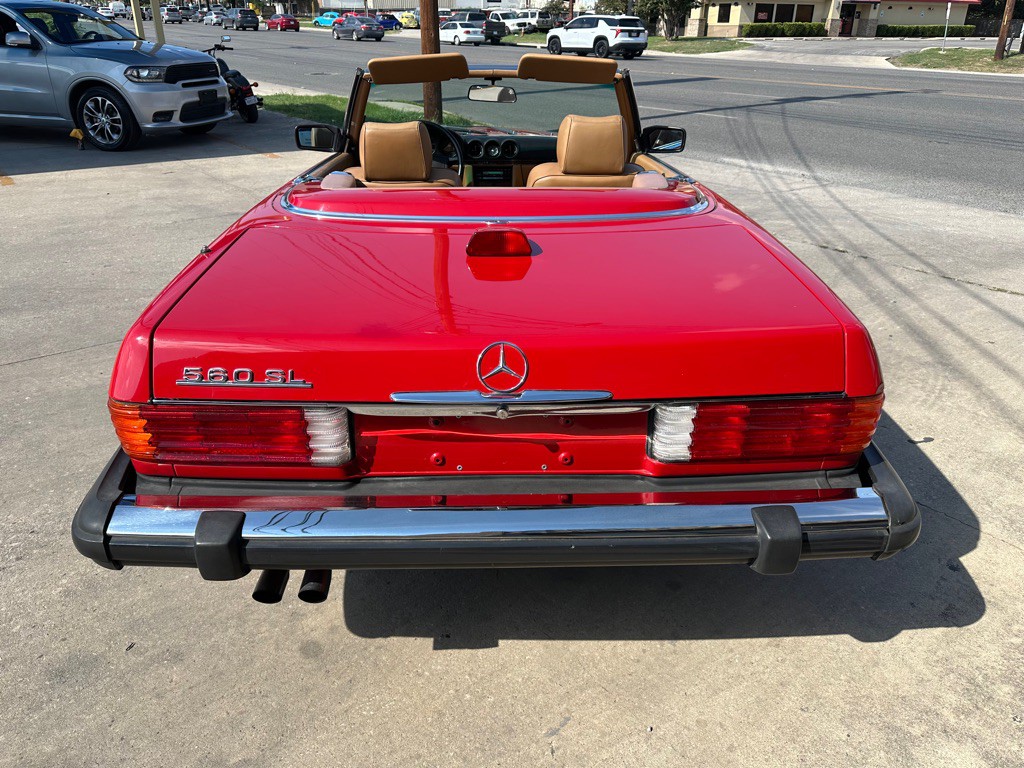 1987 Mercedes-Benz 560-Class Image 8