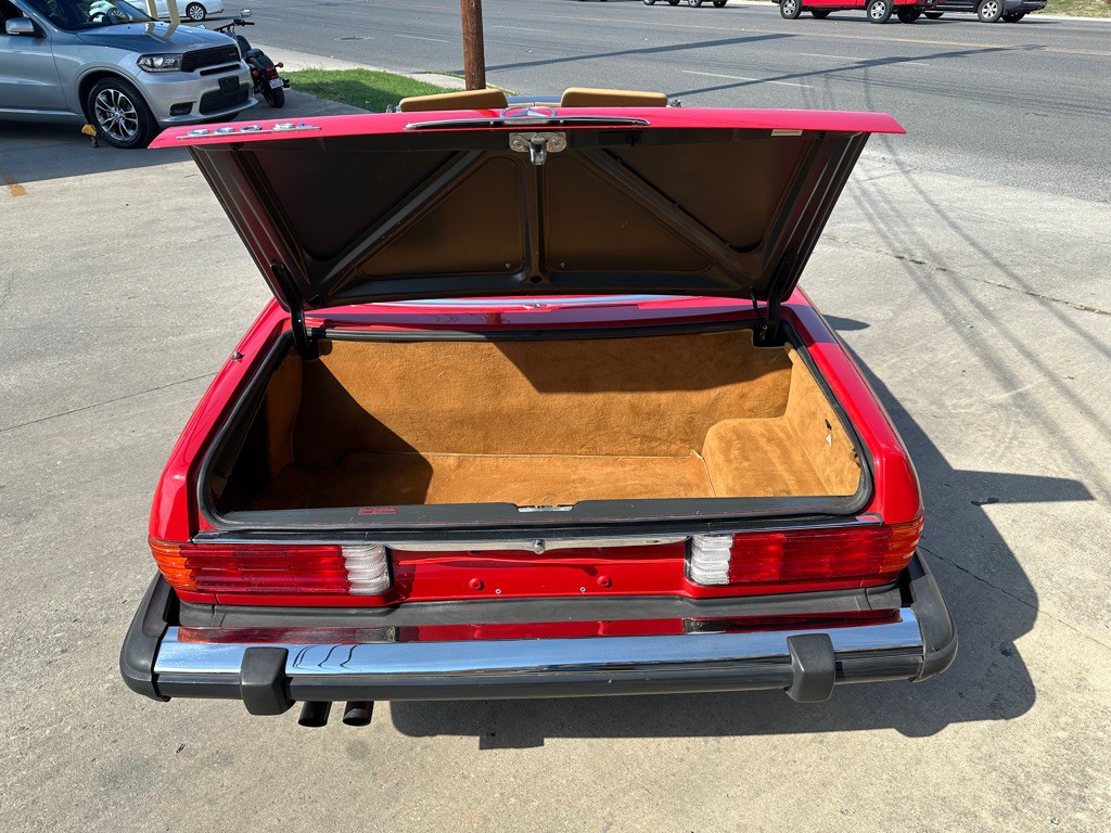 1987 Mercedes-Benz 560-Class Image 9