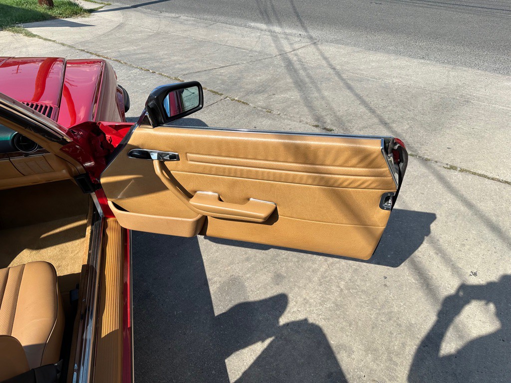 1987 Mercedes-Benz 560-Class Image 10