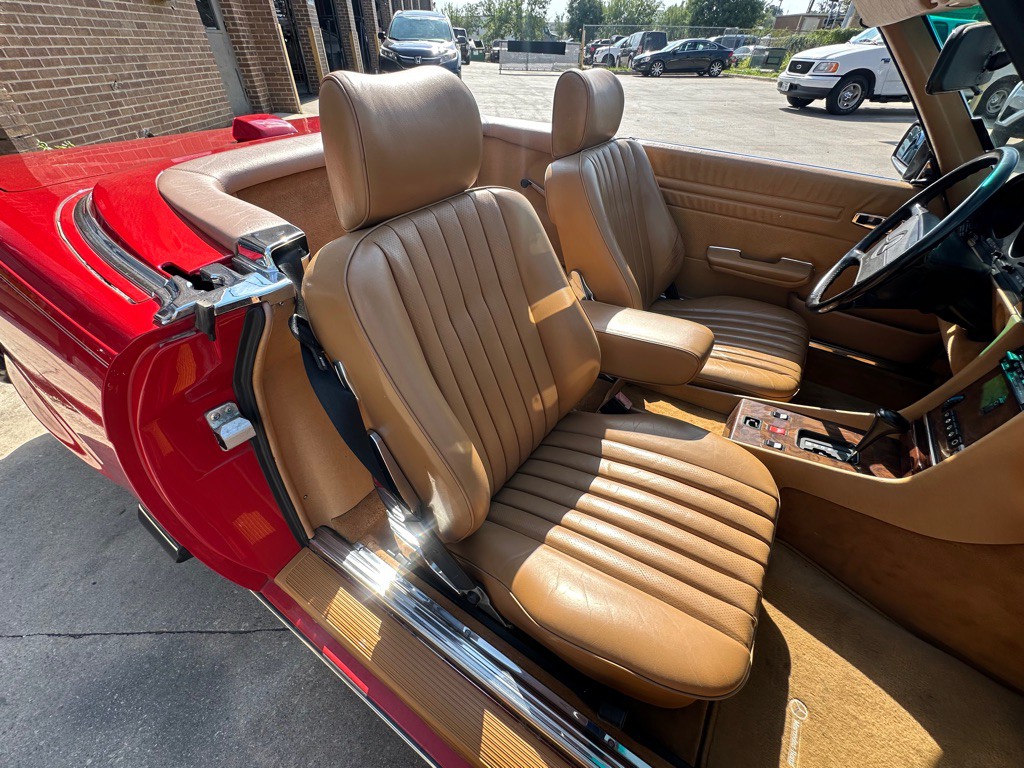 1987 Mercedes-Benz 560-Class Image 13