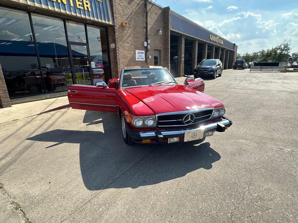 1987 Mercedes-Benz 560-Class Image 21