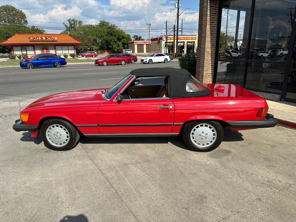 1987 Mercedes-Benz 560-Class Image 25