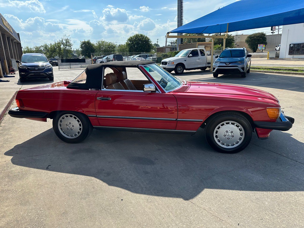 1987 Mercedes-Benz 560-Class Image 26