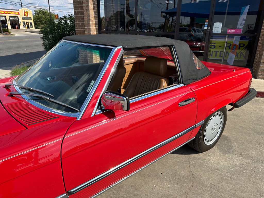 1987 Mercedes-Benz 560-Class Image 29