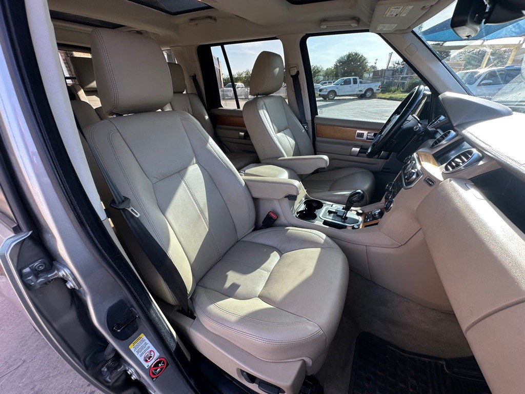 2012 Land Rover LR4 Image 18