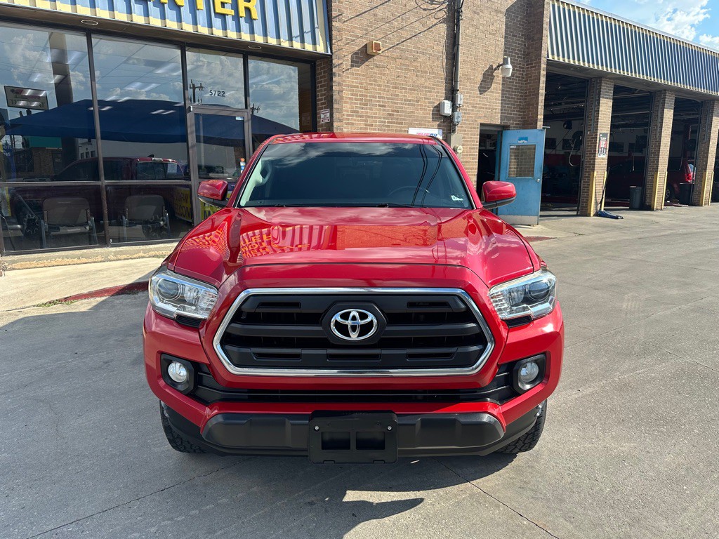 2017 Toyota Tacoma Image 7