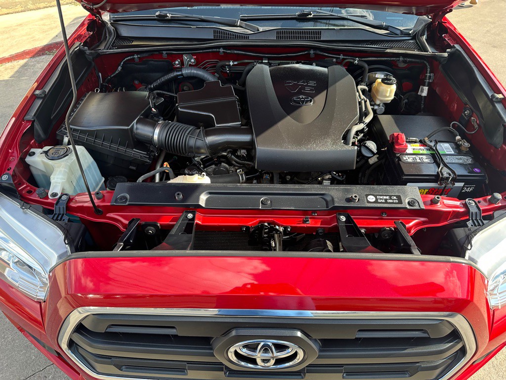 2017 Toyota Tacoma Image 10