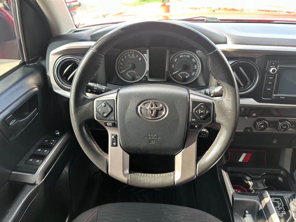 2017 Toyota Tacoma Image 16