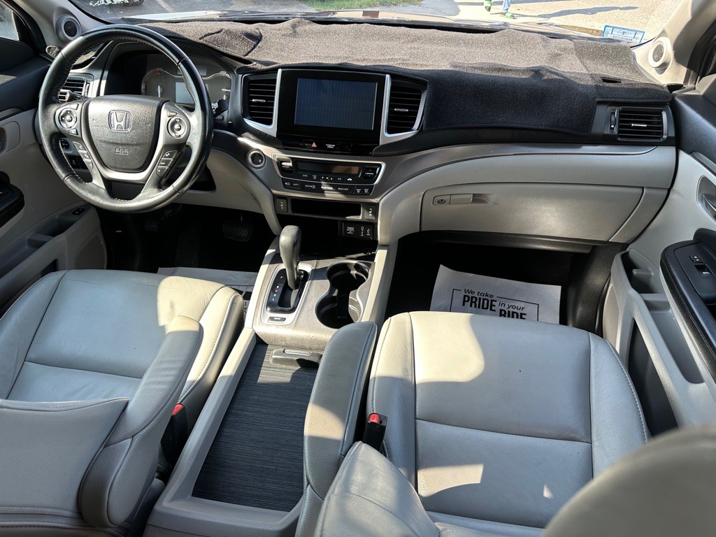 2018 Honda Pilot Image 17