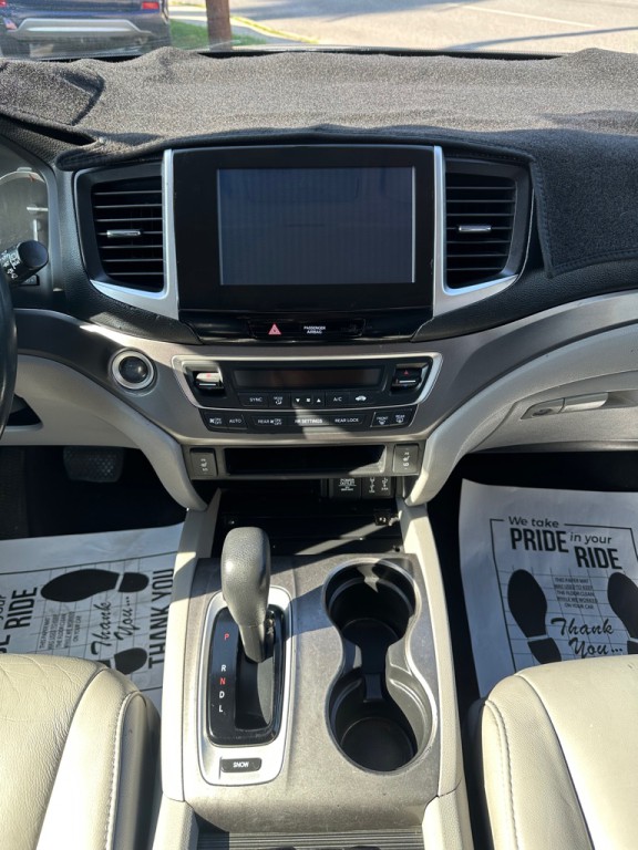 2018 Honda Pilot Image 18
