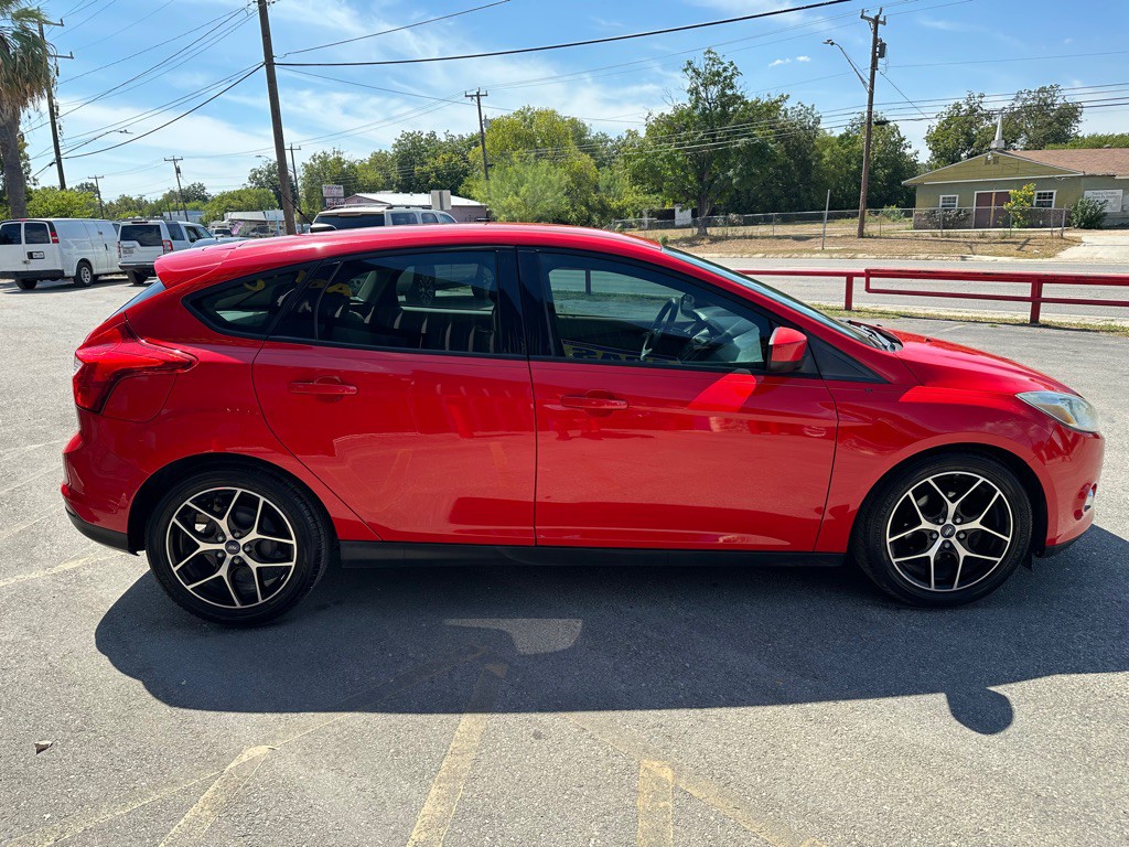 2012 Ford Focus Image 4
