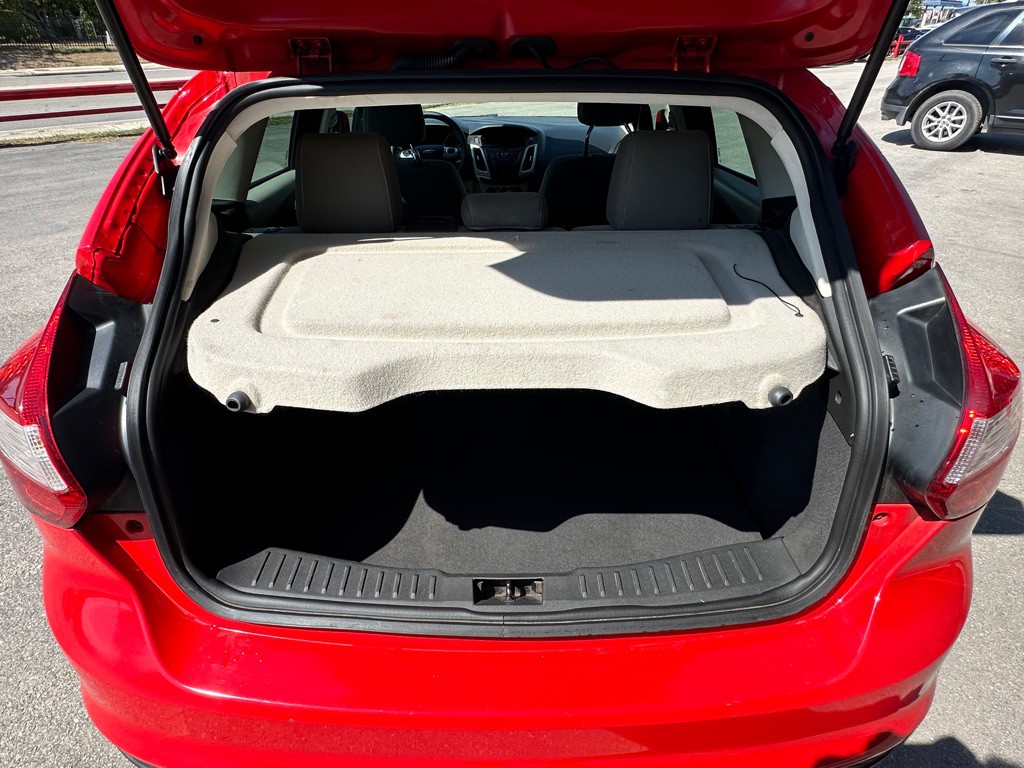 2012 Ford Focus Image 12