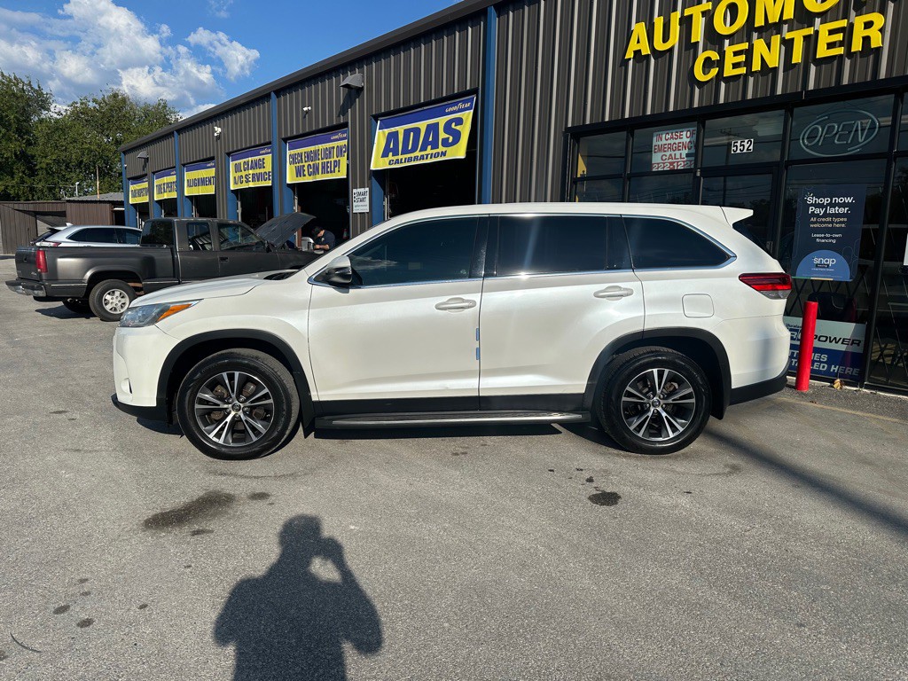 2019 Toyota Highlander Image 2