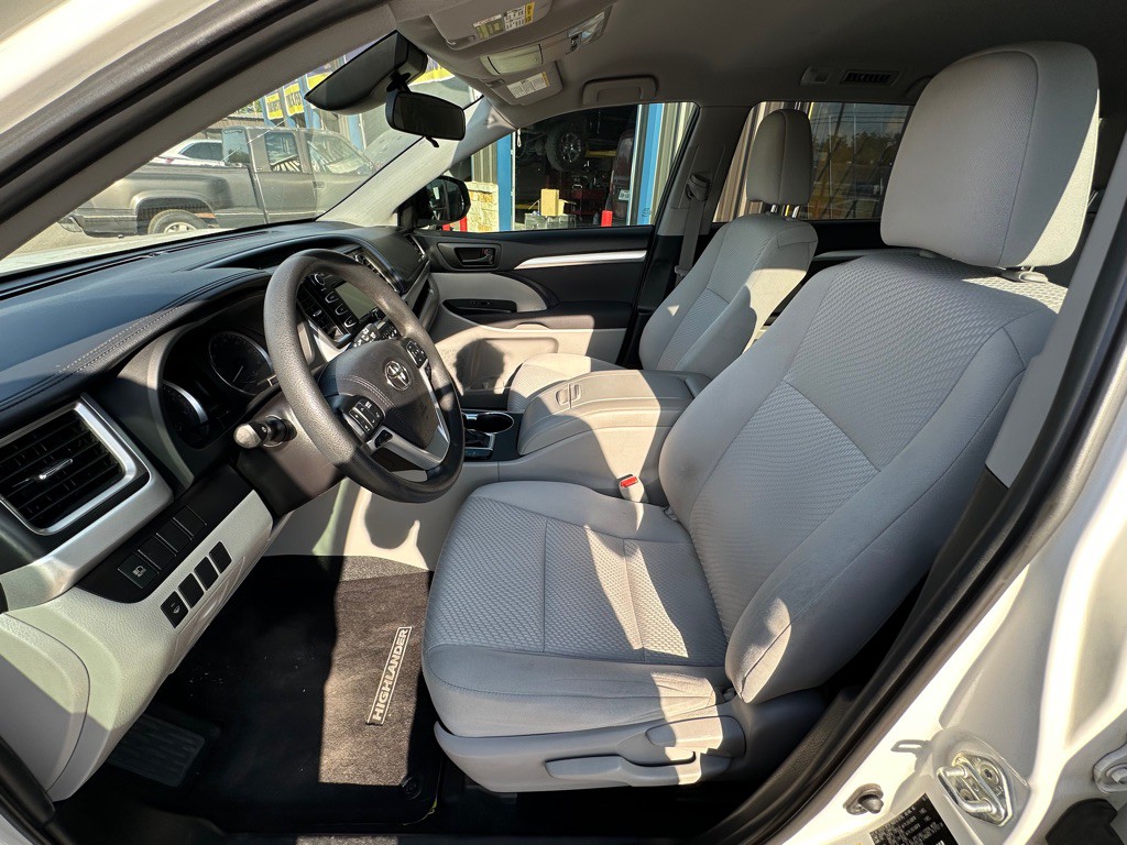 2019 Toyota Highlander Image 9