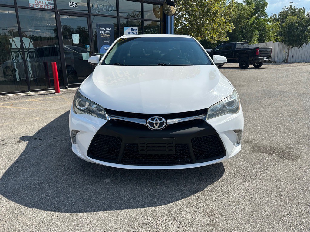 2016 Toyota Camry Image 5