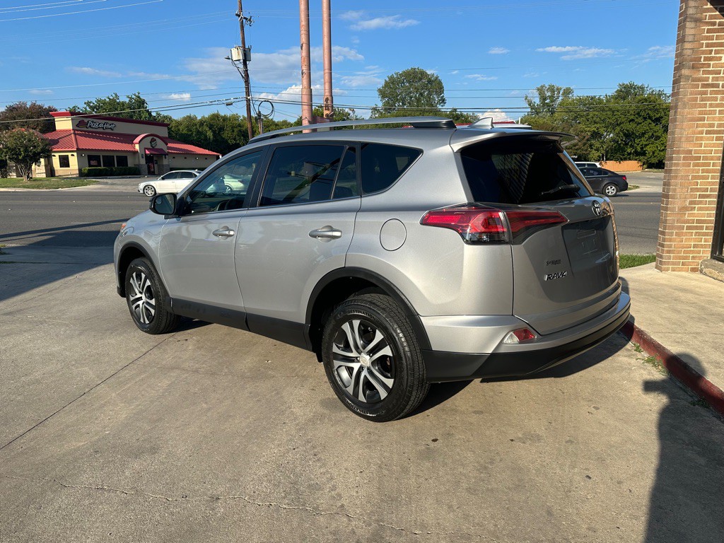 2016 Toyota Rav4 Image 3