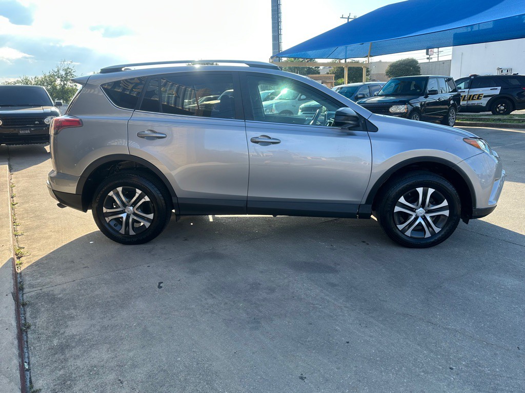2016 Toyota Rav4 Image 5