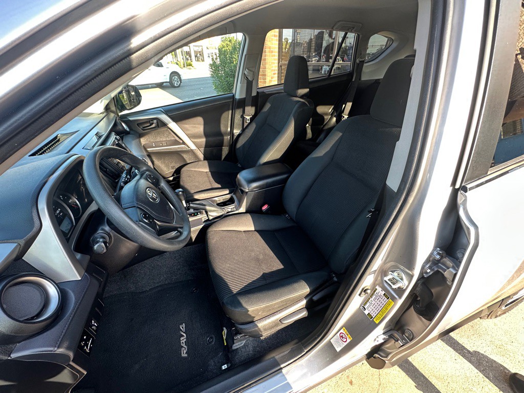 2016 Toyota Rav4 Image 10