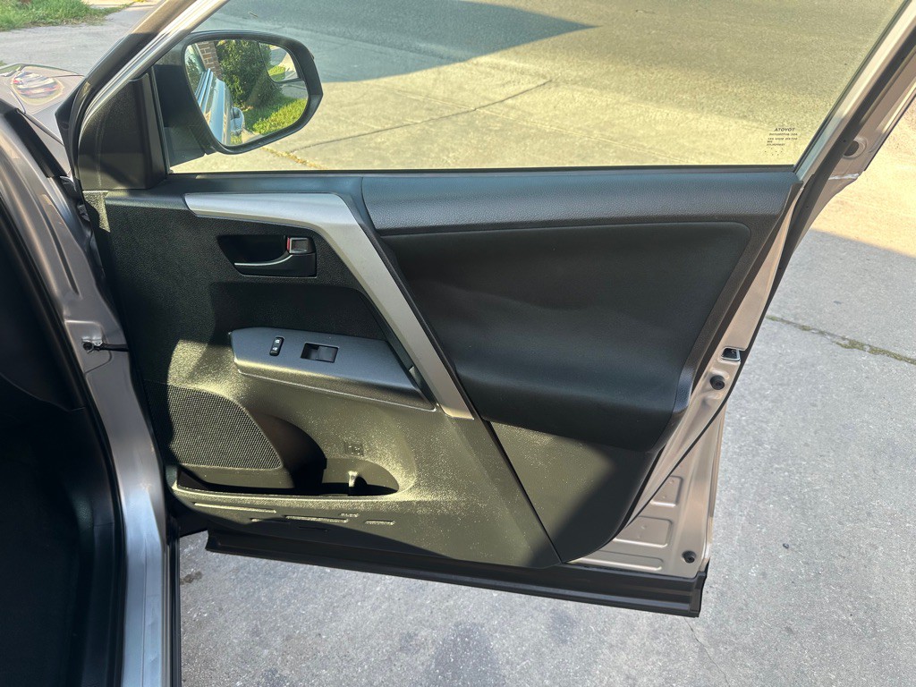 2016 Toyota Rav4 Image 15