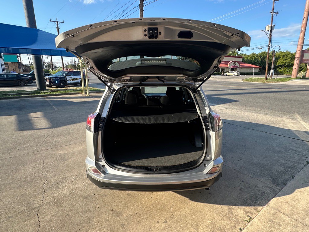 2016 Toyota Rav4 Image 19