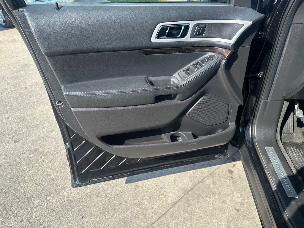 2015 Ford Explorer Image 7
