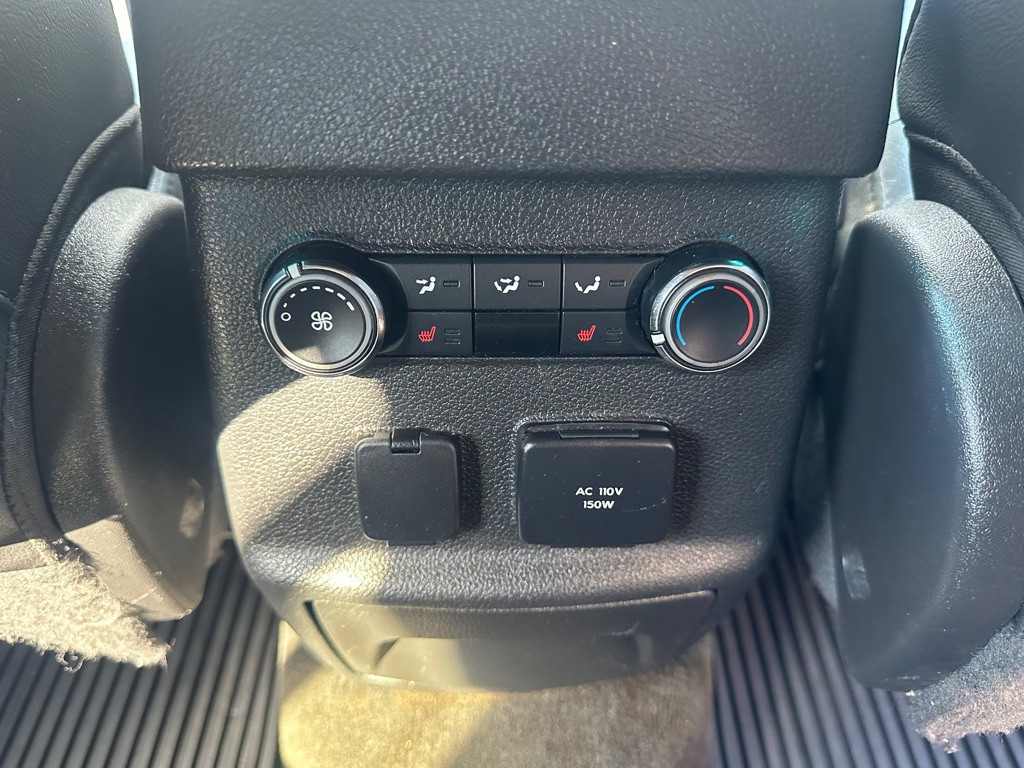 2015 Ford Explorer Image 15