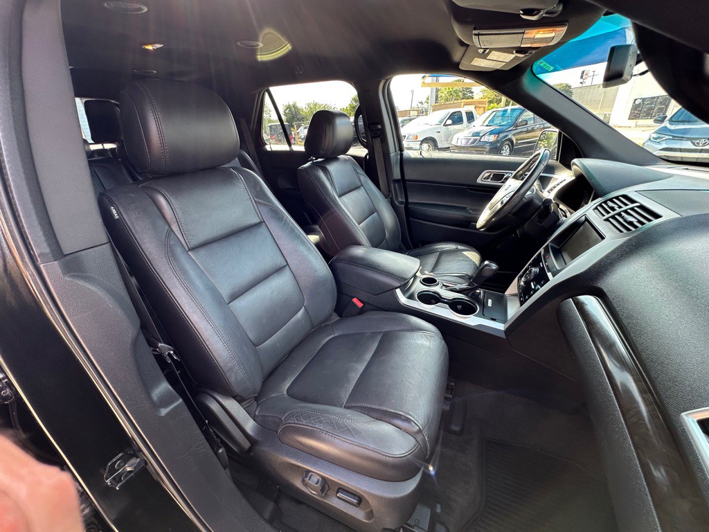 2015 Ford Explorer Image 20