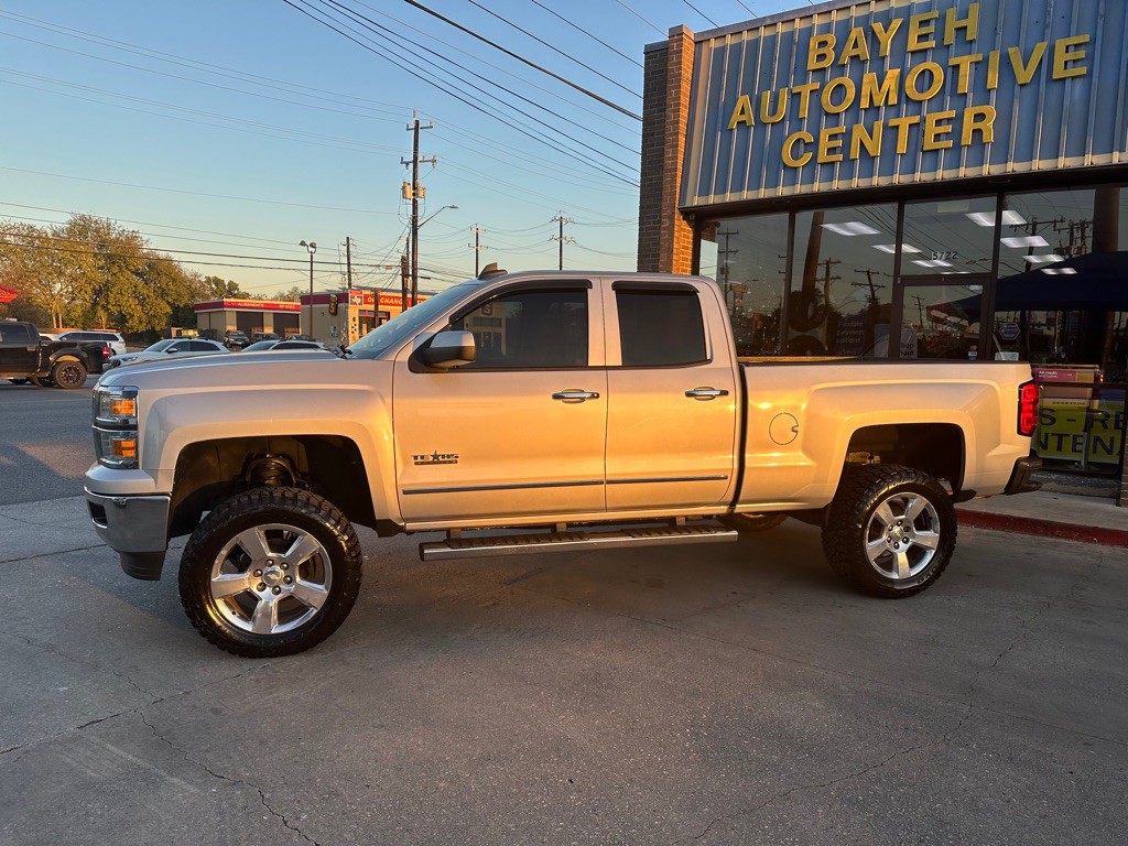 2015 Chevrolet Silverado 1500 Image 2