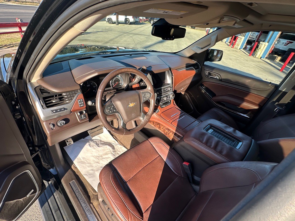 2016 Chevrolet Suburban Image 11
