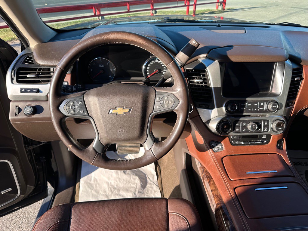 2016 Chevrolet Suburban Image 13