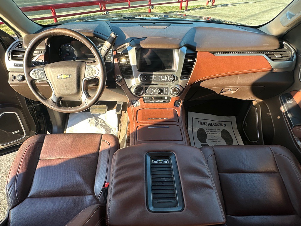 2016 Chevrolet Suburban Image 14