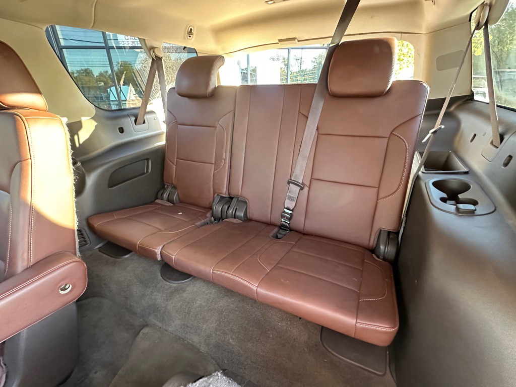 2016 Chevrolet Suburban Image 18