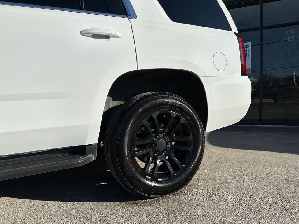 2019 Chevrolet Tahoe Image 3