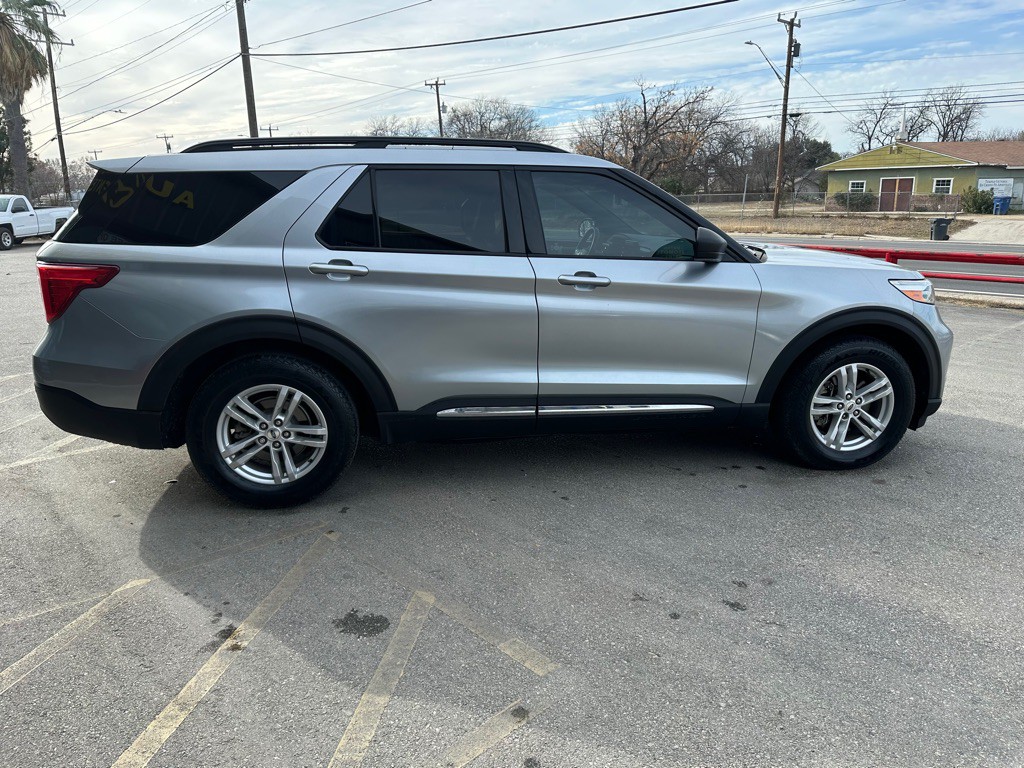 2020 Ford Explorer Image 12