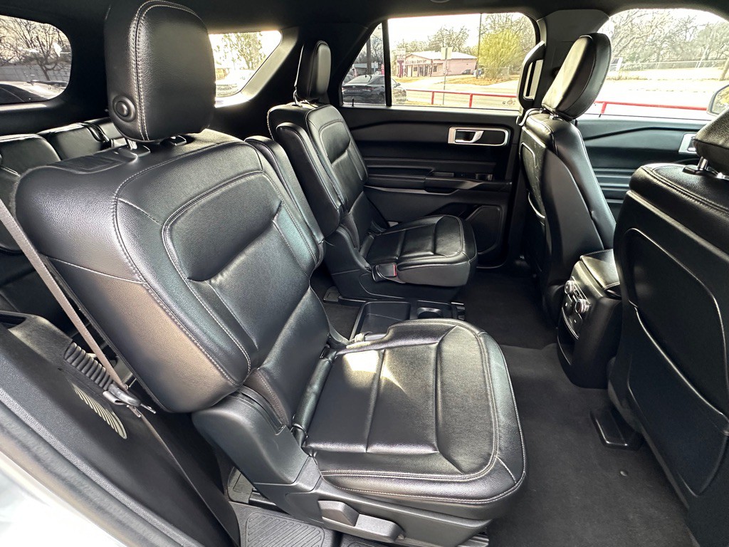 2020 Ford Explorer Image 17