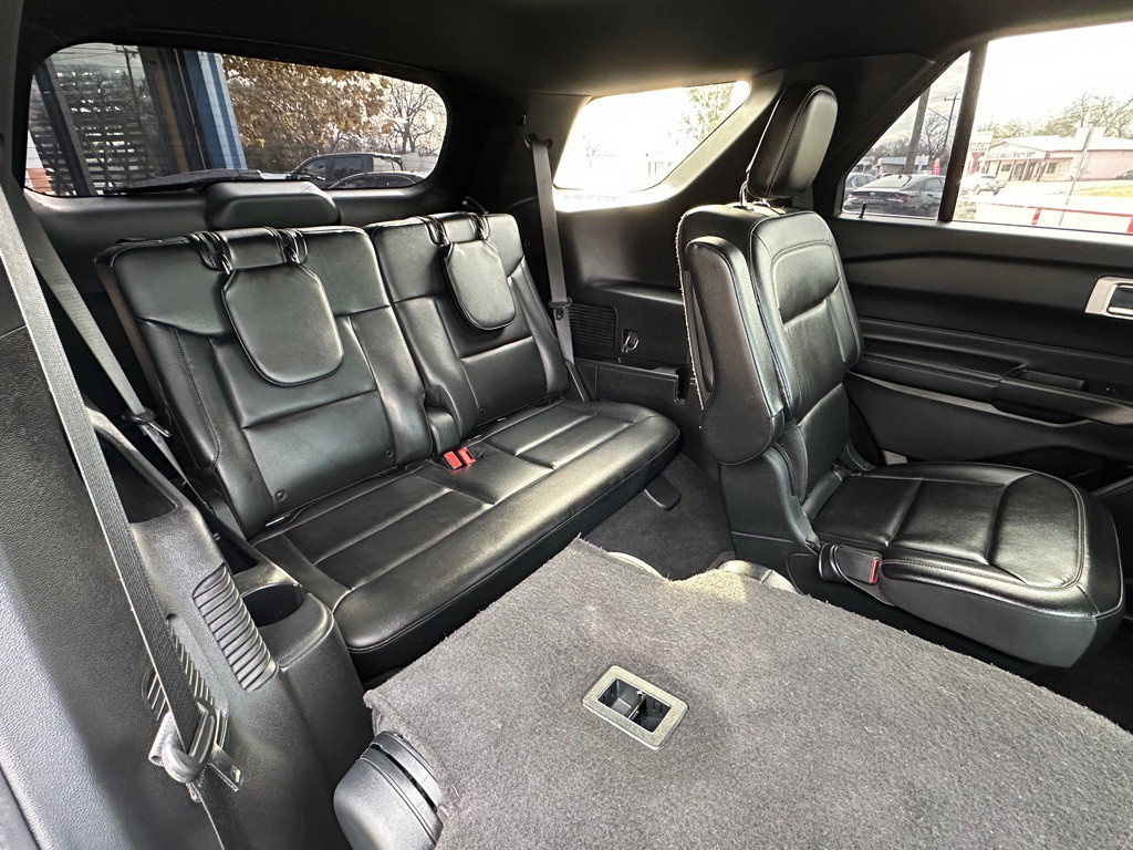 2020 Ford Explorer Image 18