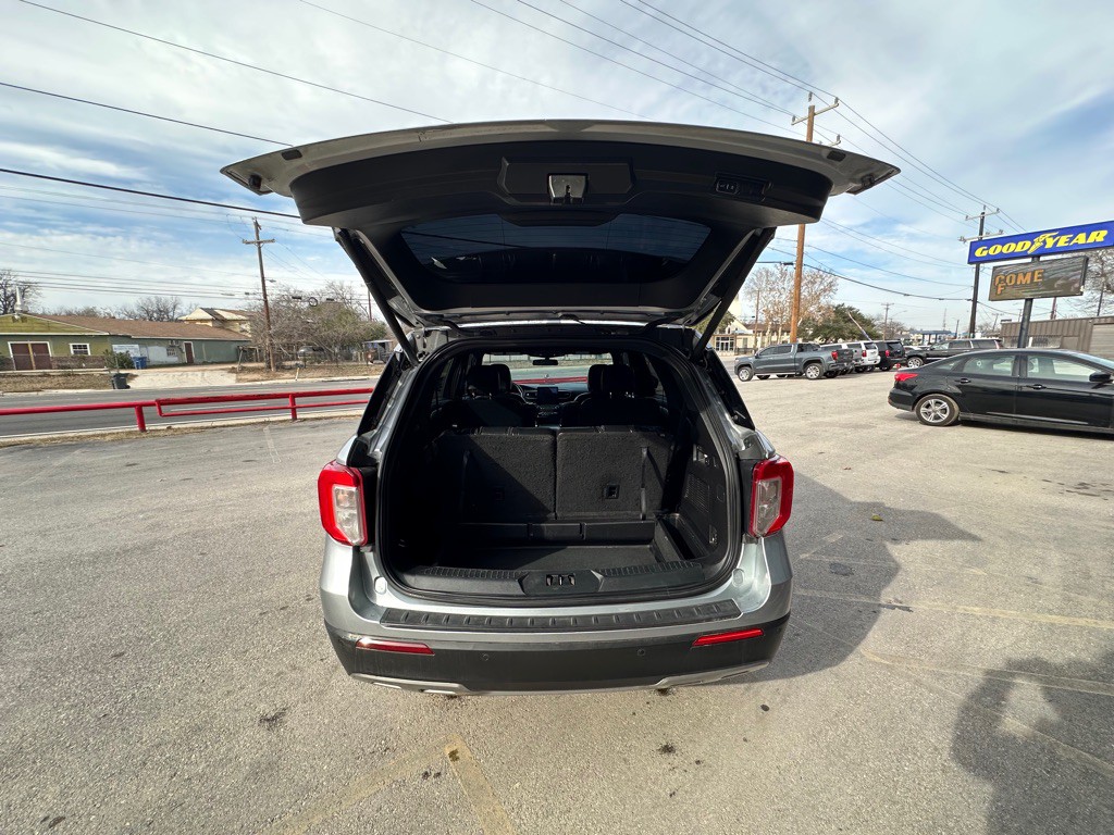 2020 Ford Explorer Image 21